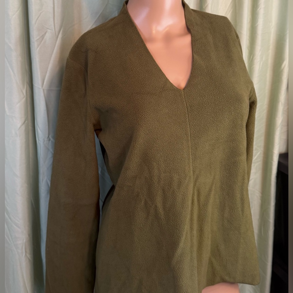 Tommy Hilfiger V-Neck Fleece Pullover